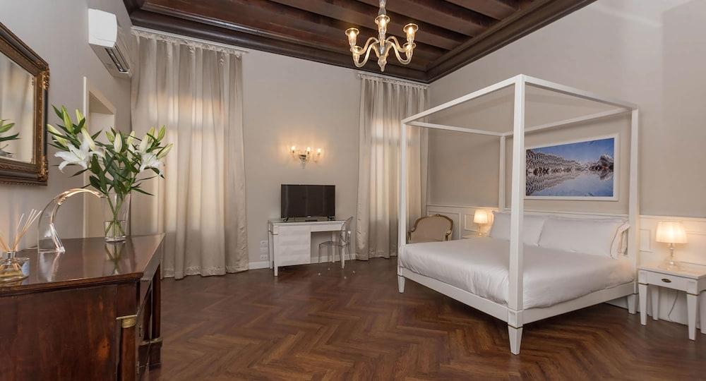 Sonder Salute Palace Venecia